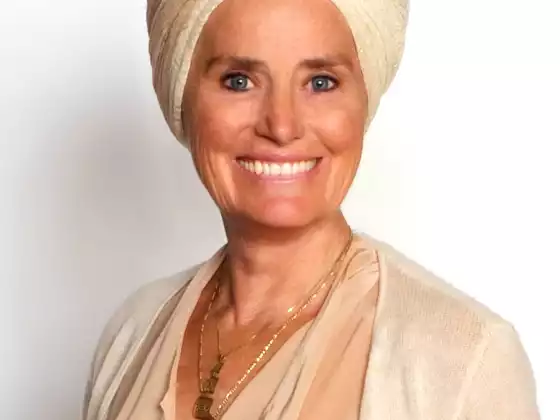 Gurutej Khalsa,
                            靈性, 健康與保健, 愛情與人際關係, 瑜伽, 個人發展與輔導, 個人發展與輔導
                            Expert at 容光煥發：2023 年夏季健康、保健和靈性在線研討會